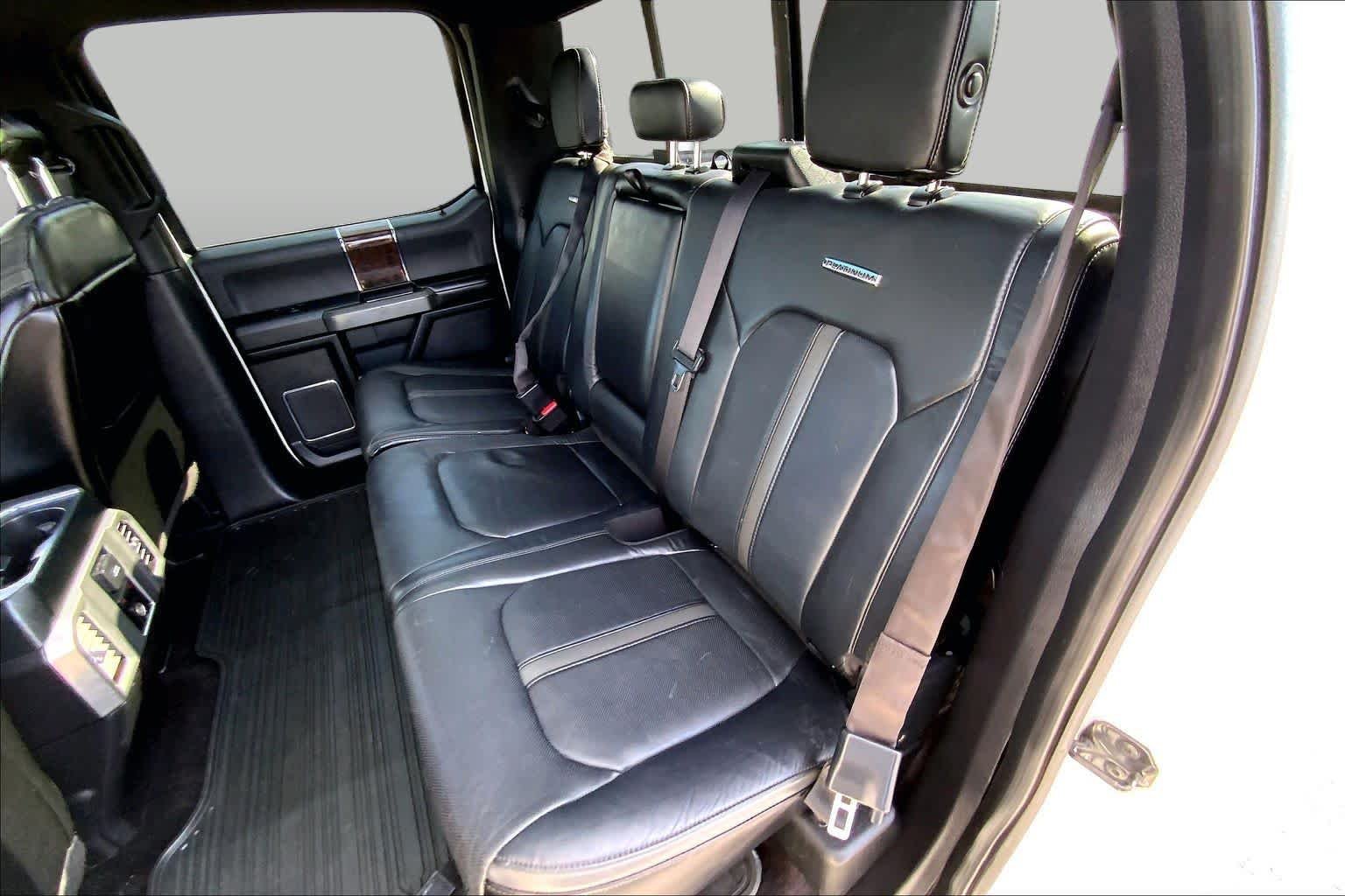 Used 2015 White Platinum Metallic Tri-Coat Ford Platinum image 18
