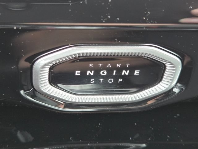 New 2026 Diamond Black Crystal Pearl-Coat Exterior Paint Jeep 85th Anniversary Edition image 40
