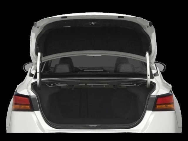 Used 2023 White Nissan 2.5 SR image 8