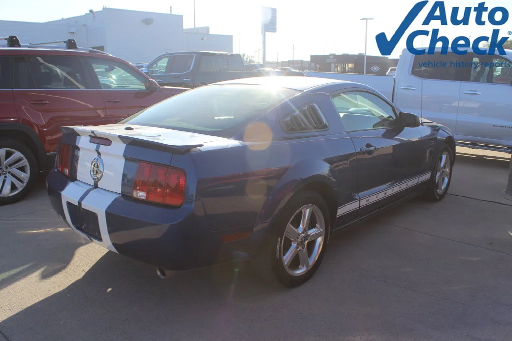 Used 2008 Blue Ford  image 2