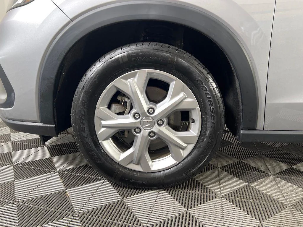 Used 2023 Lunar Silver Metallic Honda LX image 16