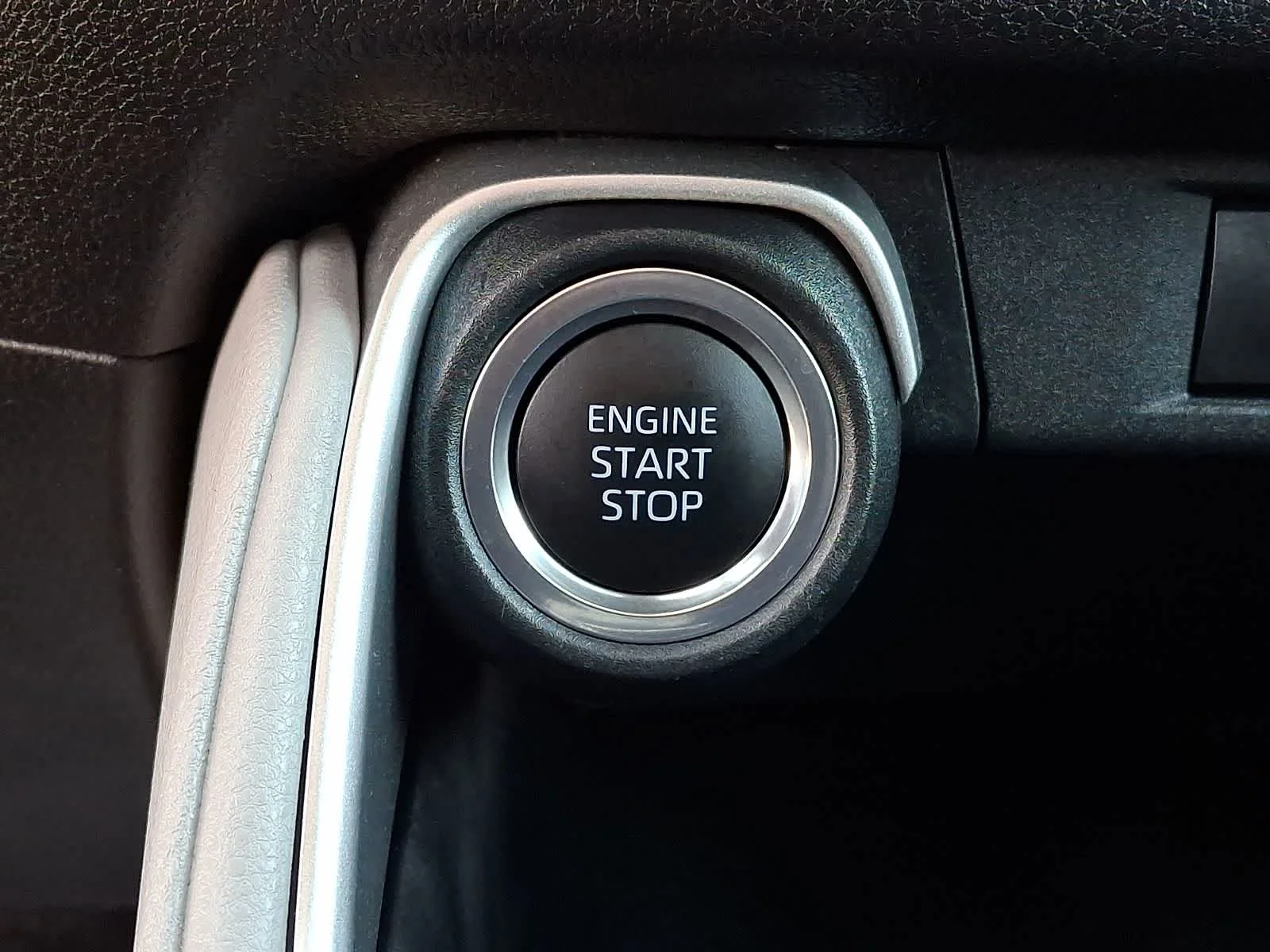 Used 2025 Storm Cloud Toyota LE image 29