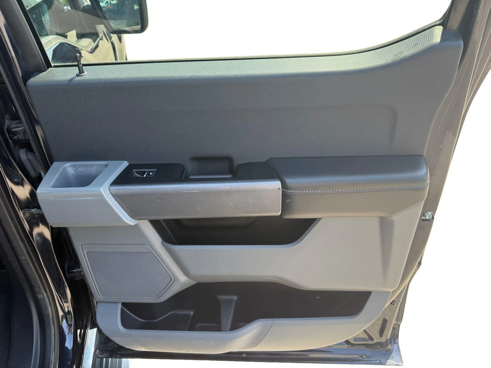 Used 2023 Agate Black Ford XLT image 23