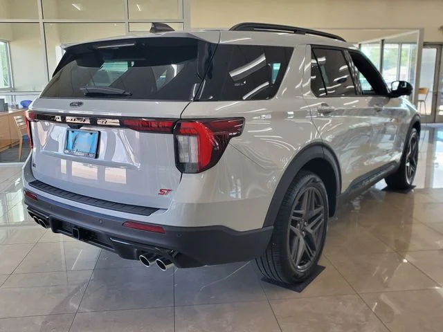 New 2026 Space White Metallic Ford ST image 5