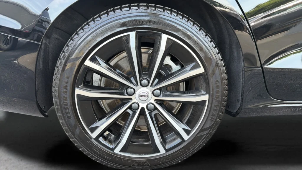 2023 Volvo S60 Plus - Photo 13