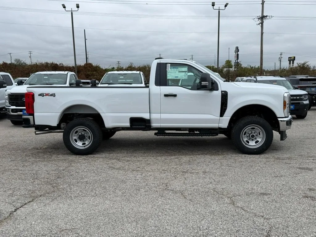 New 2027 Oxford White Ford F-350® XL image 2