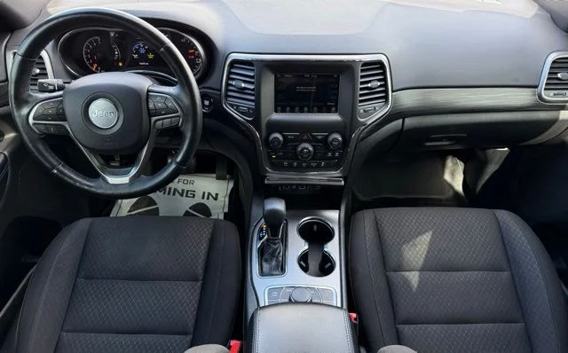 Used 2019 Sting Gray Clearcoat Jeep Laredo image 13