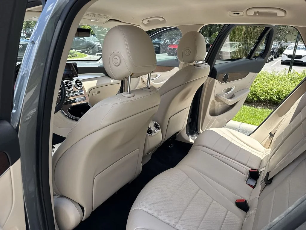 Used 2021 Graphite Gray Metallic Mercedes-Benz GLC 300 image 34