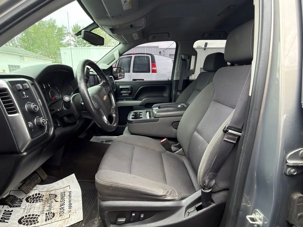 Used 2017 Chevrolet Silverado 1500 LT with VIN 1GCVKREC3HZ228587 for sale in Wellington, OH