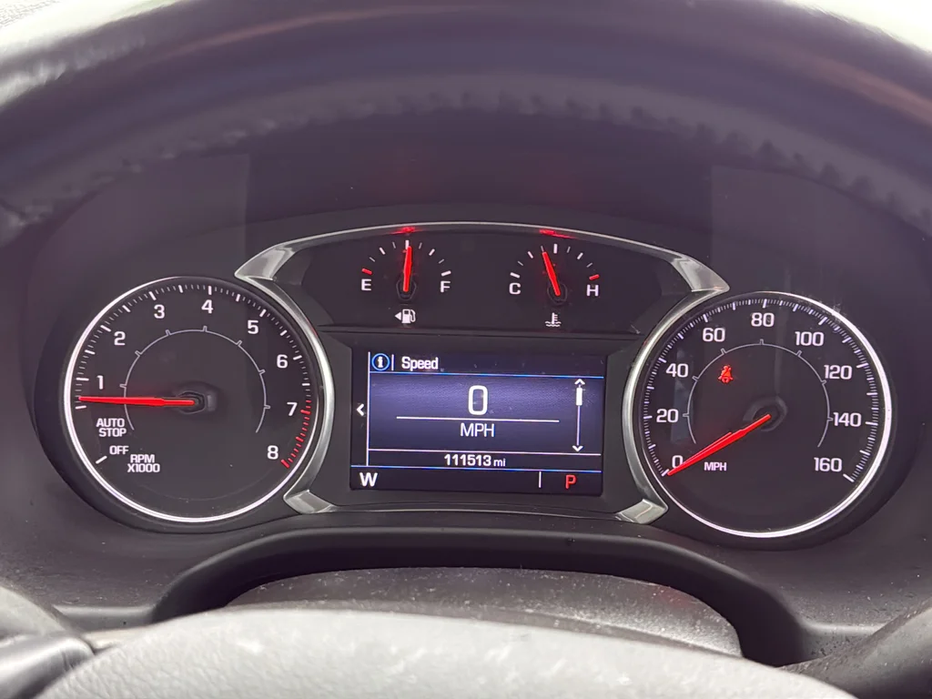 Used 2020 White GMC SLE image 12