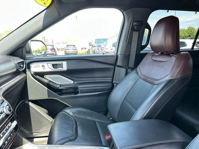 Used 2023 White Ford Platinum image 35