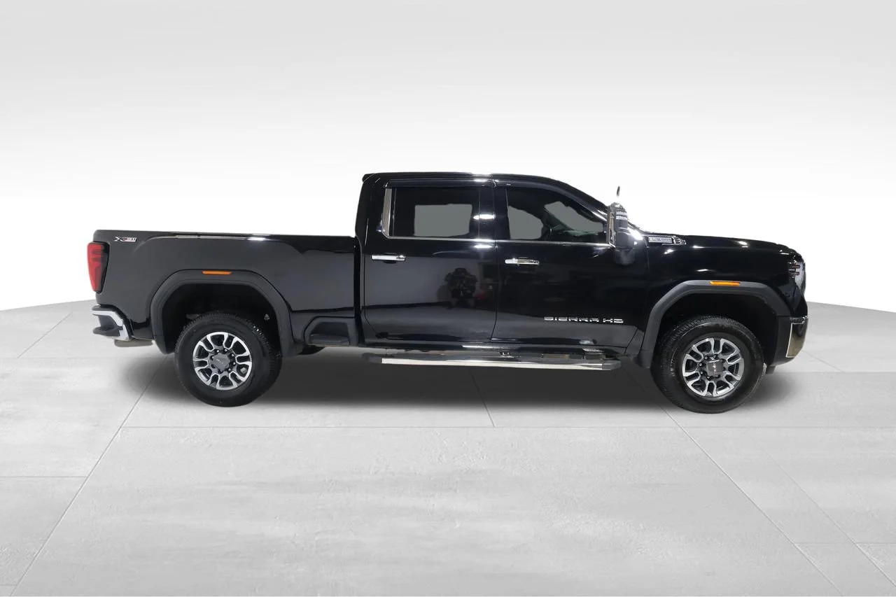 Used 2024 Onyx Black GMC SLT image 5