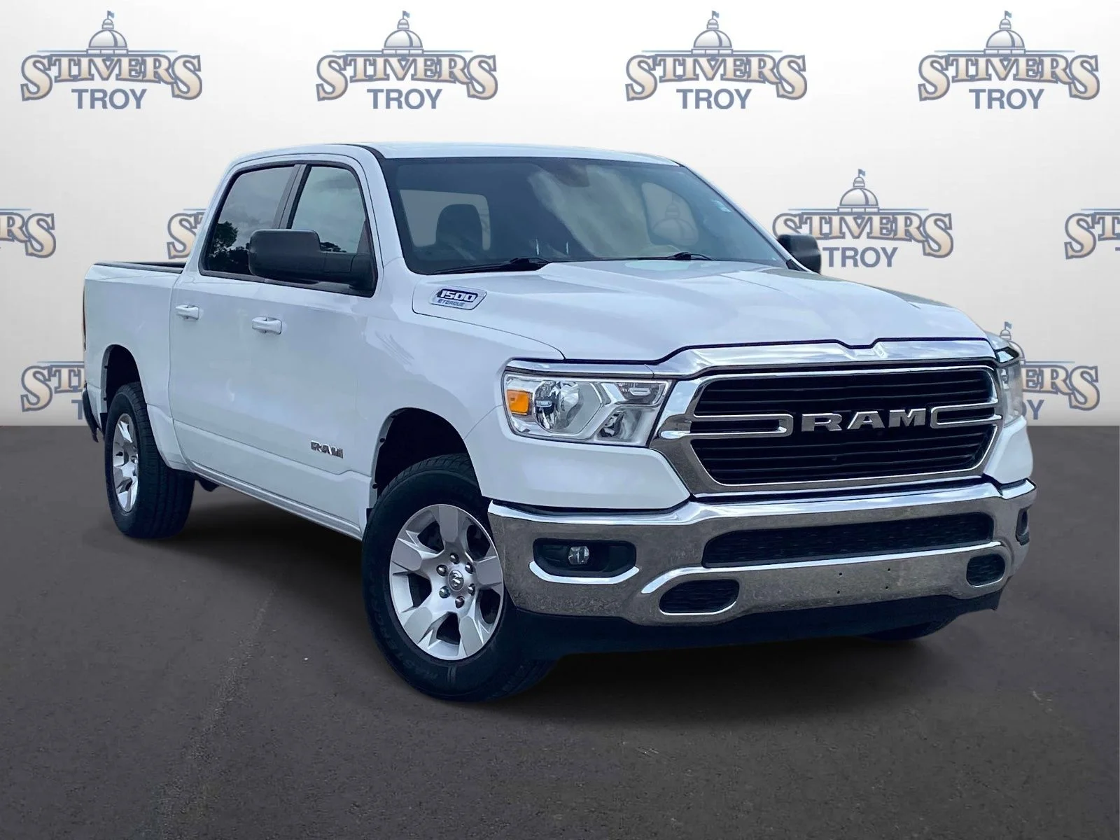 2021 RAM 1500 Big Horn/Lone Star 4x4 Crew Cab 5'7's photo
