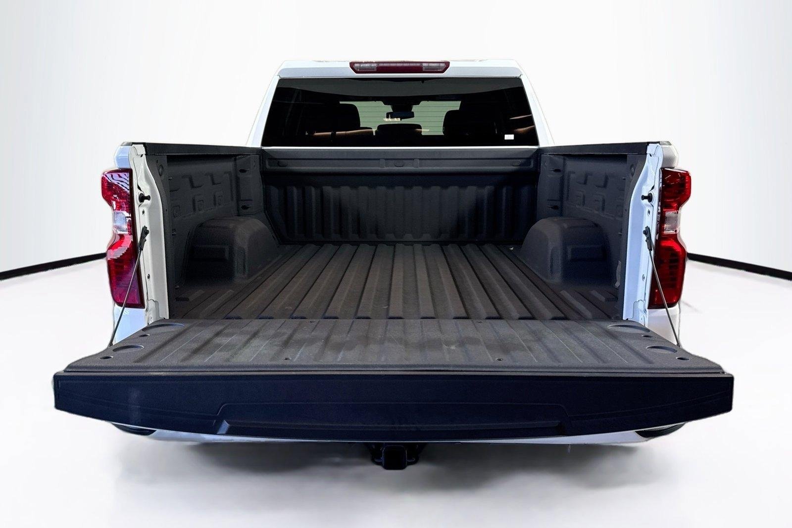 Used 2023 Summit White Chevrolet Custom image 24