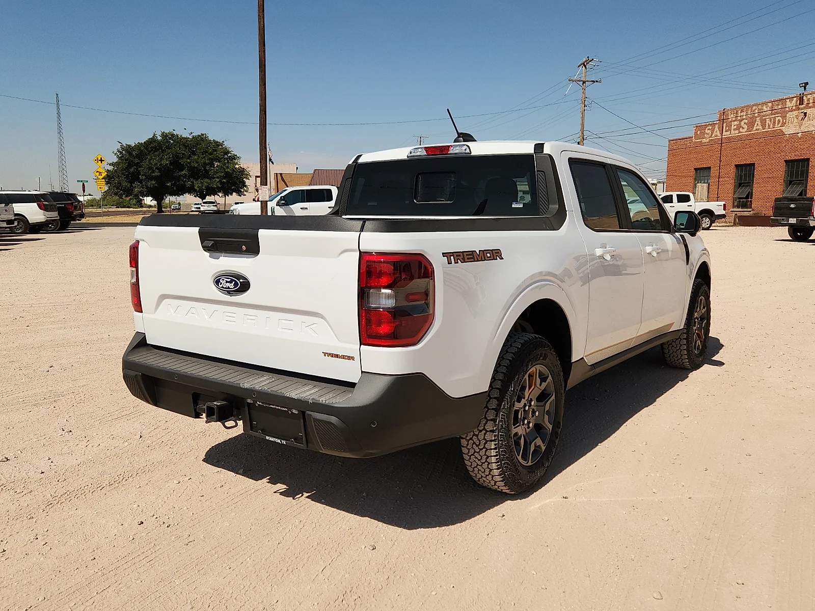 New 2026 Oxford White Ford Tremor image 7