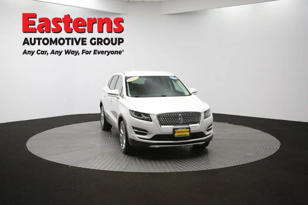 Used 2019 White Lincoln Select image 50