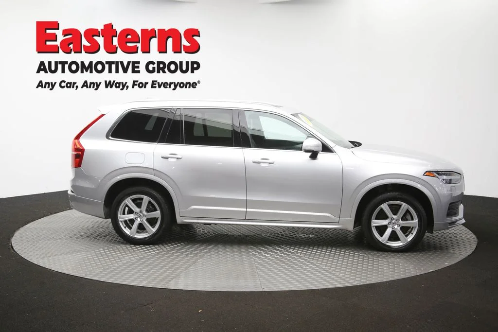 Used 2022 Gray Volvo T5 Momentum image 47