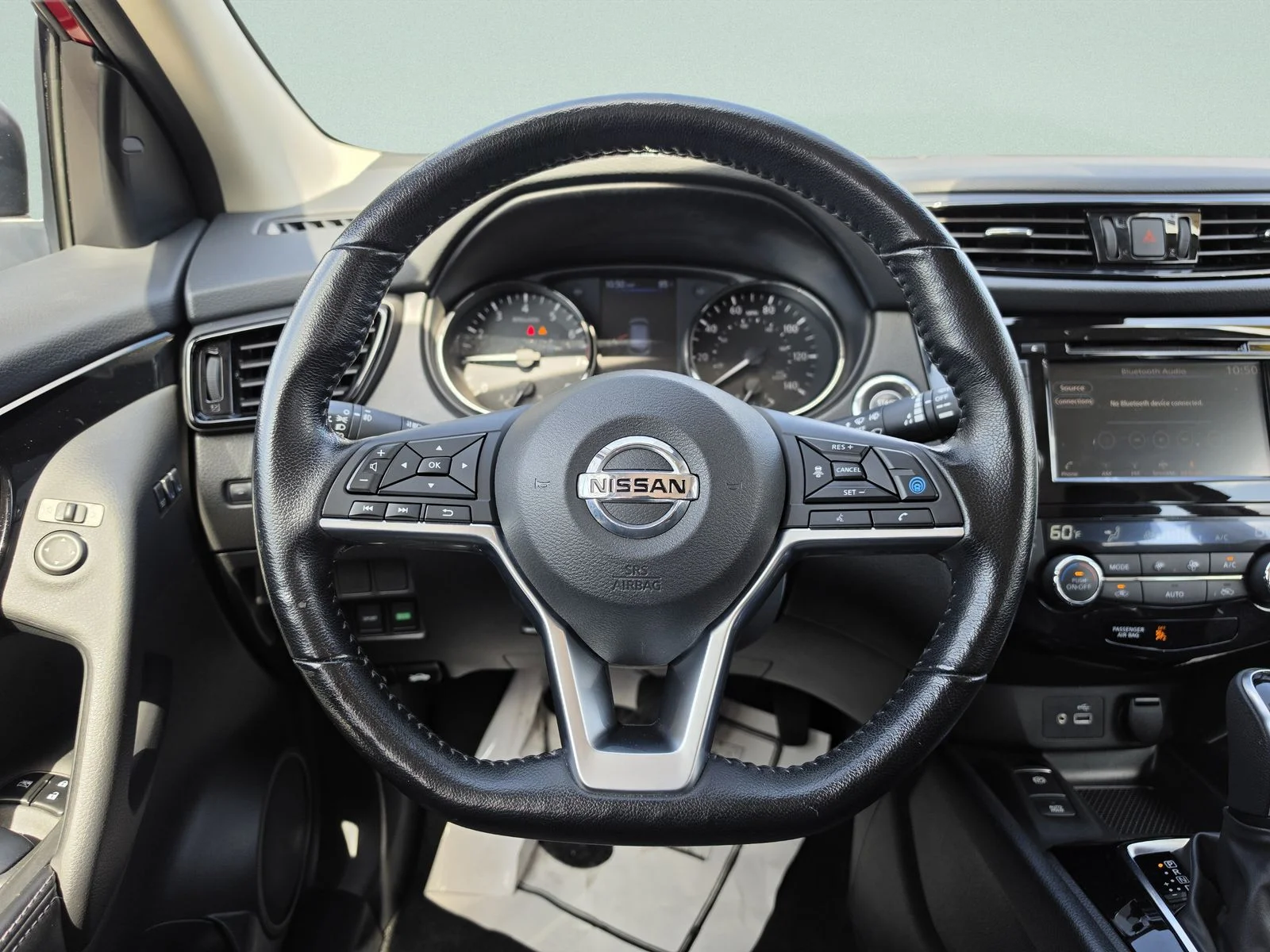 Used 2022 Red Nissan SV image 16