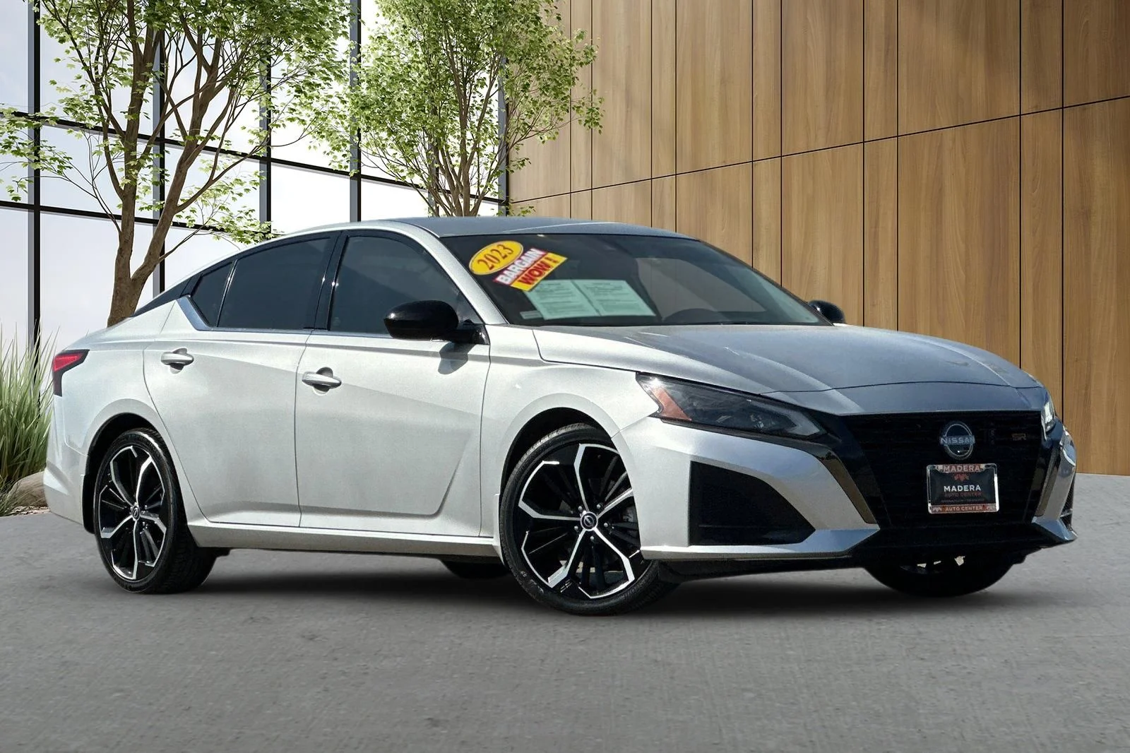 Used 2023 Silver Nissan 2.5 SR image 2