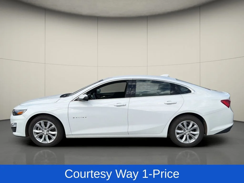 Used 2024 White Chevrolet LT image 5