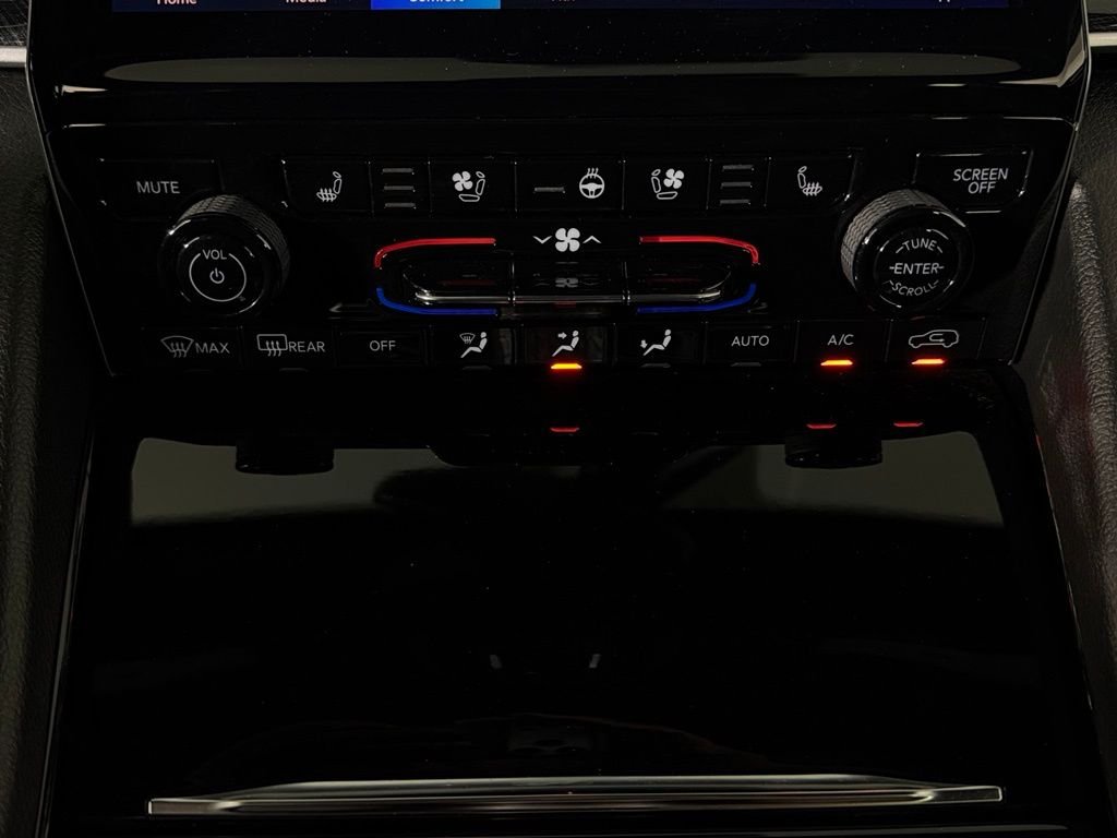 Used 2022 Black Jeep Trailhawk 4xe image 18