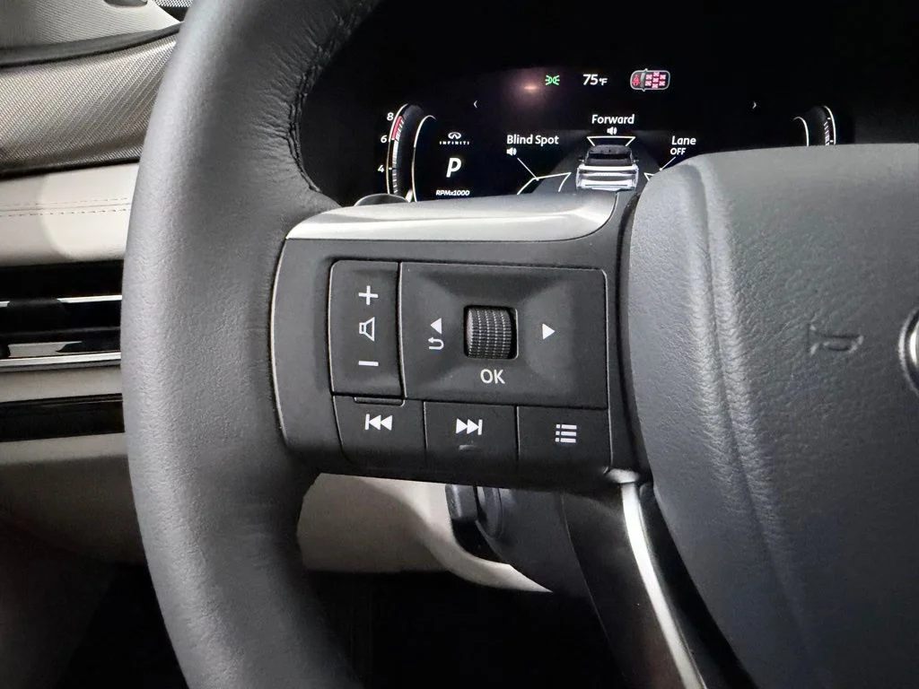 New 2027 RADIANT WHITE INFINITI Luxe FWD image 26