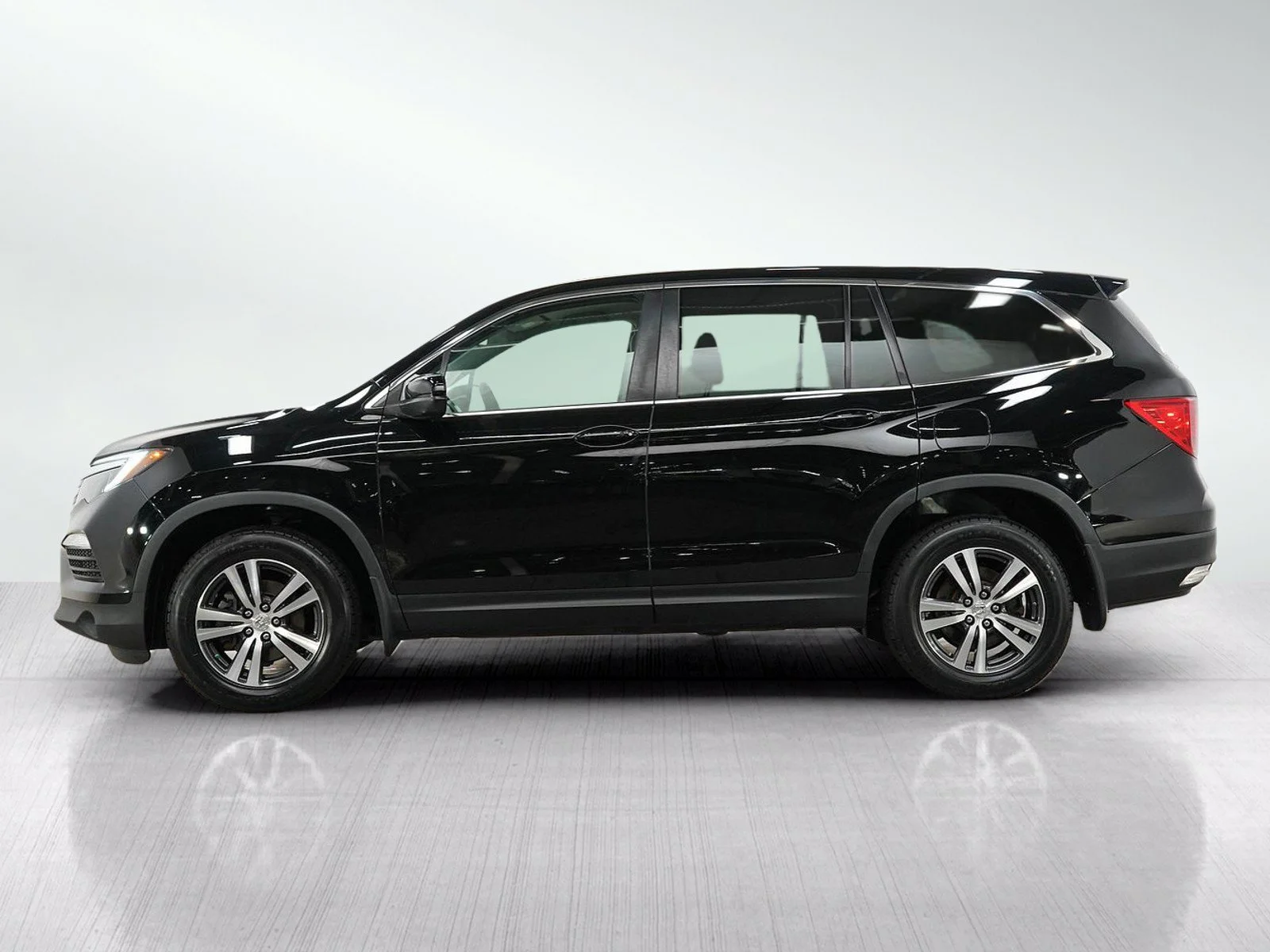 Used 2017  Honda ex image 2