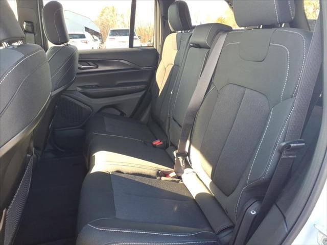 New 2025 Bright White Clear-Coat Exterior Paint Jeep Laredo image 42