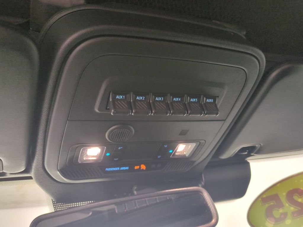Used 2025 Gray Ford Badlands image 23