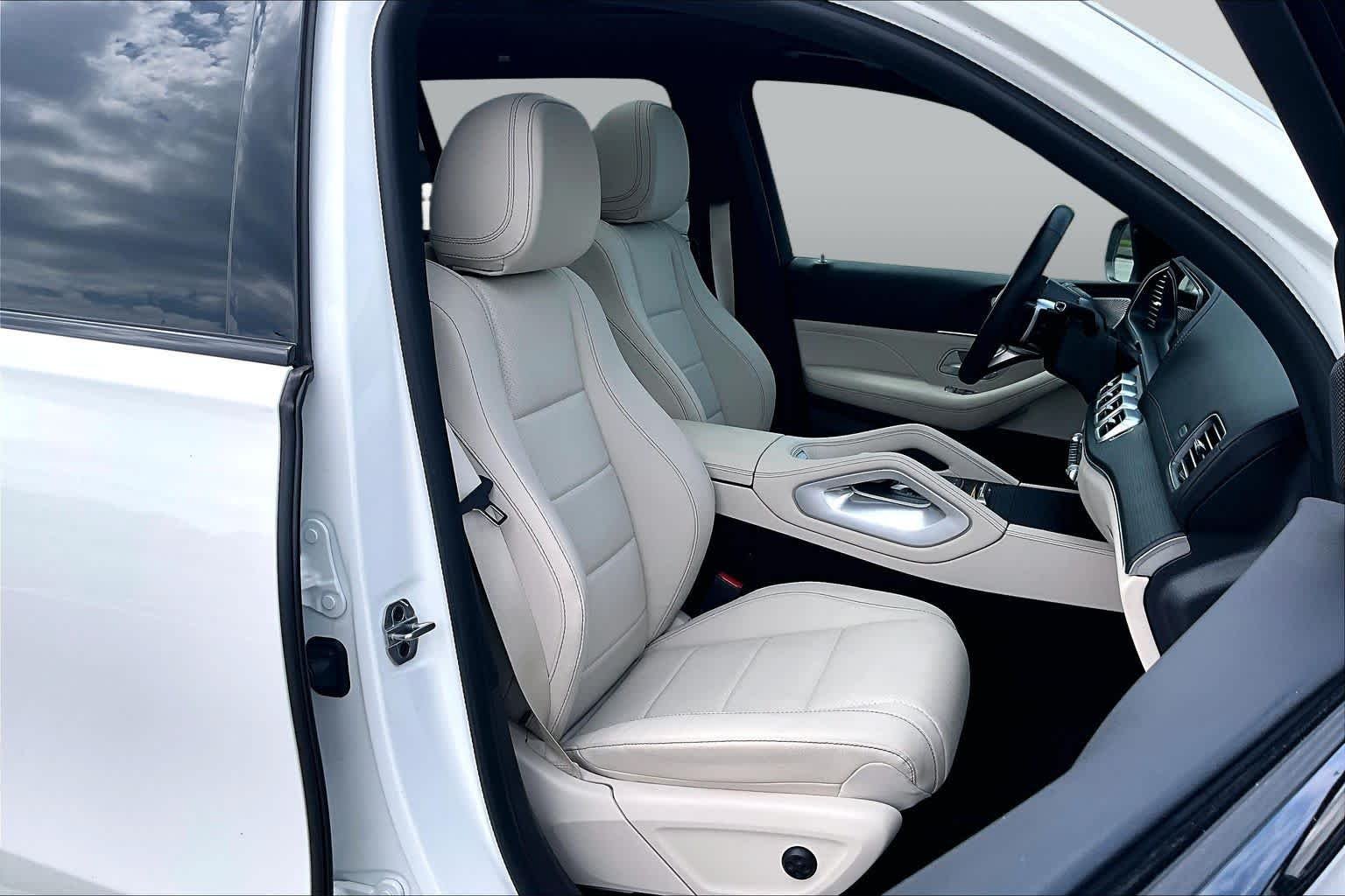 Used 2025 Polar White Mercedes-Benz GLS 450 image 9
