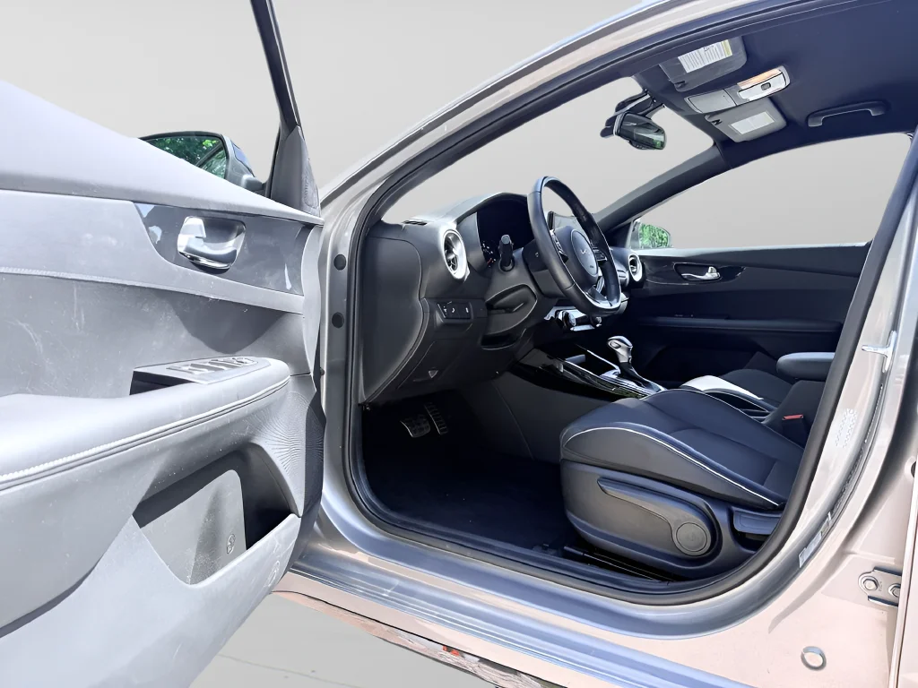 Used 2022 Gray Kia GT-Line image 23