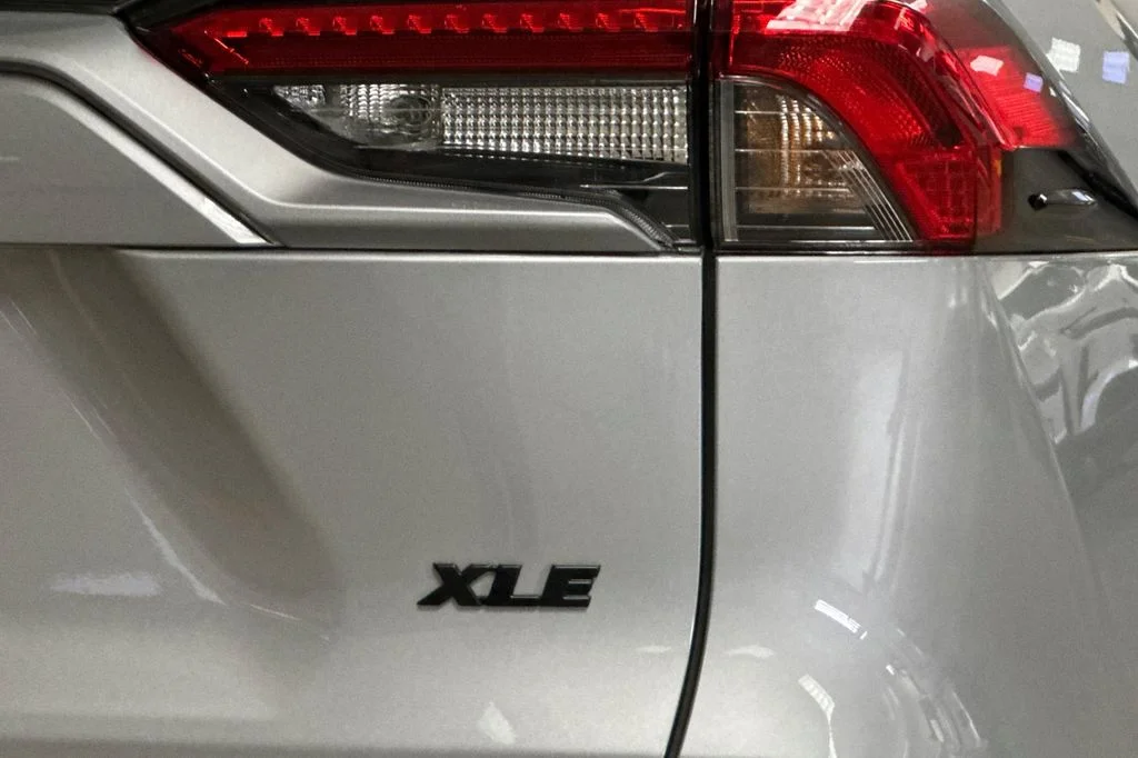 Certified Used 2025 Silver Toyota XLE image 27