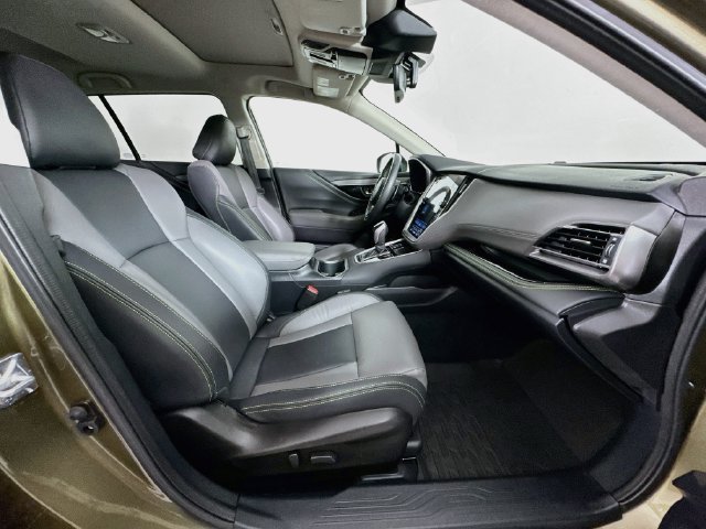 Used 2025 Green Subaru Onyx Edition XT image 46