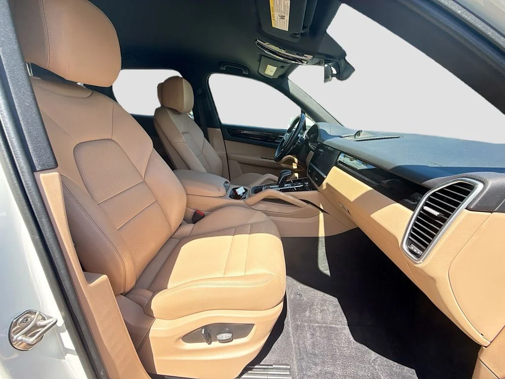 2023 Porsche Cayenne Base - Photo 29