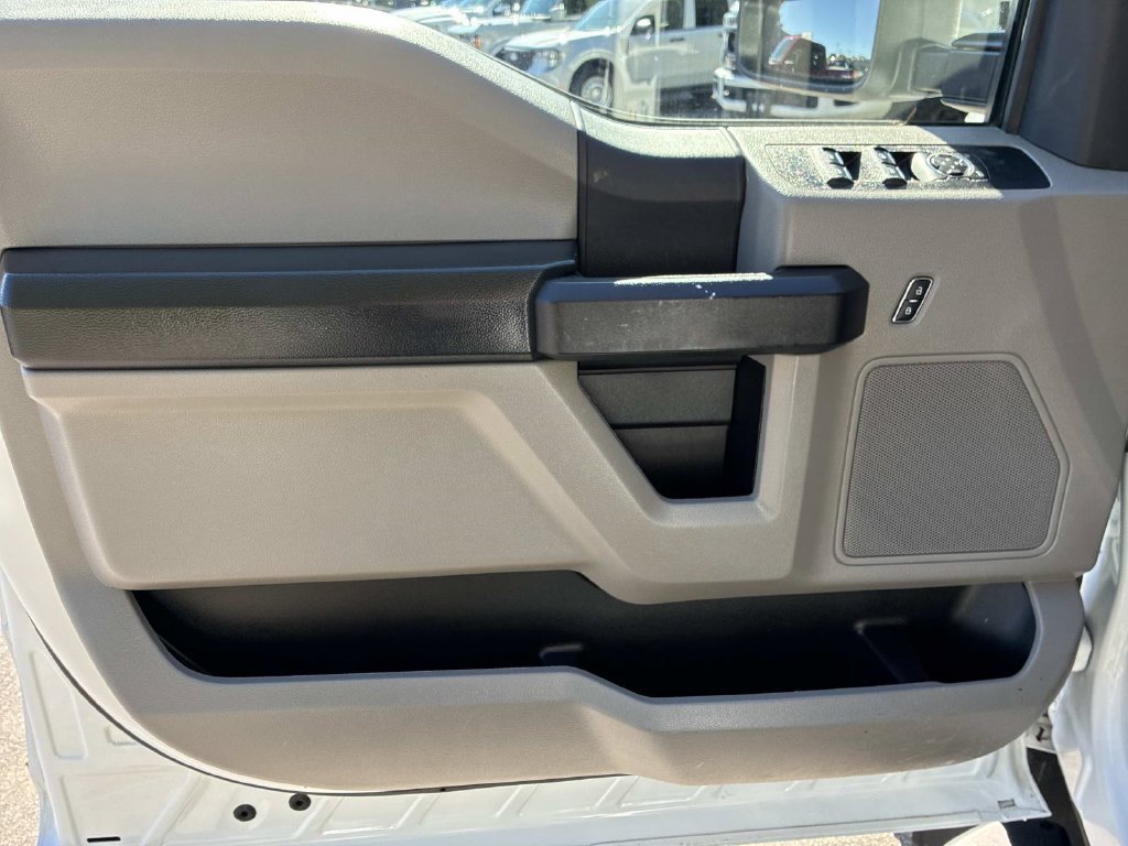 Used 2022 White Ford XL image 22