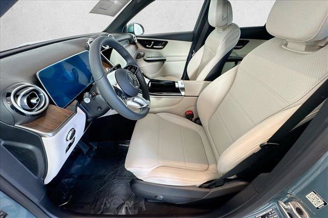 New 2026 Verde Silver Metallic Mercedes-Benz GLC 300 image 48