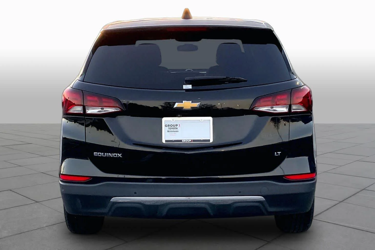 Used 2022 Mosaic Black Metallic Chevrolet LT image 5