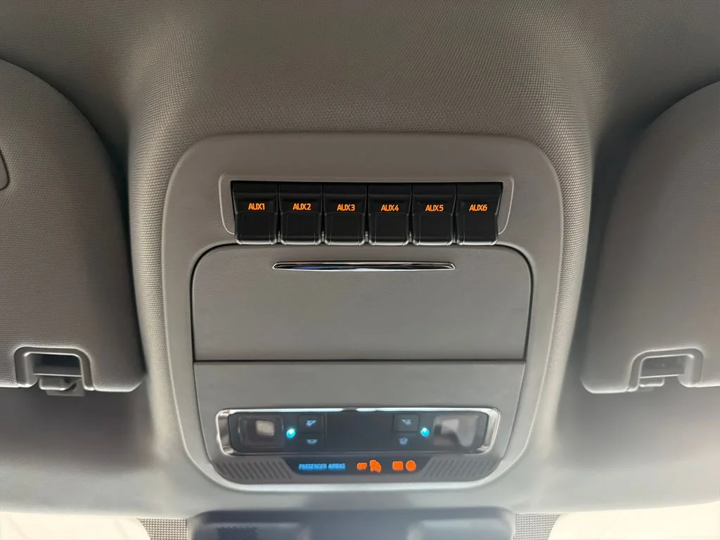 New 2027 Marsh Gray Metallic Ford F-350® Lariat® image 19
