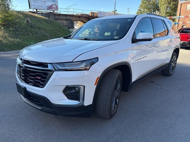 2023 Chevrolet Traverse RS photo 2