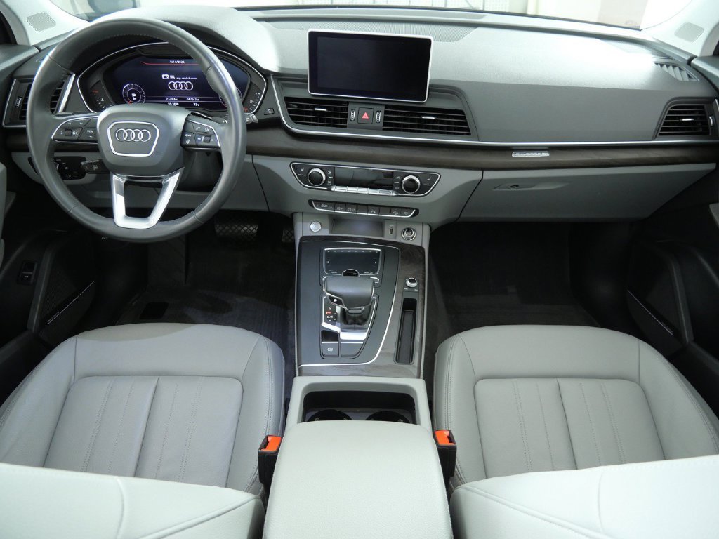 Used 2020 Blue Audi 45 Premium Plus image 6
