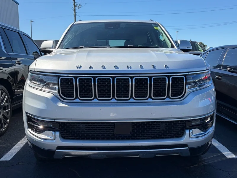 Used 2022 Silver JEEP SERIES III image 2