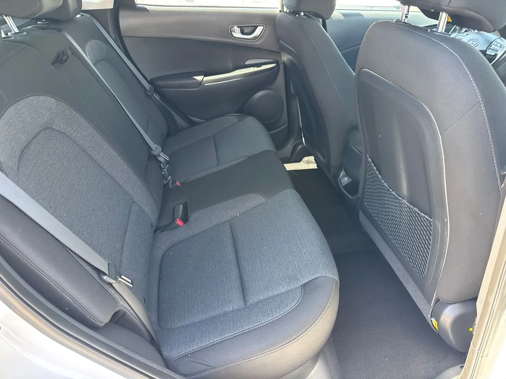 Used 2023 White Hyundai SEL image 17