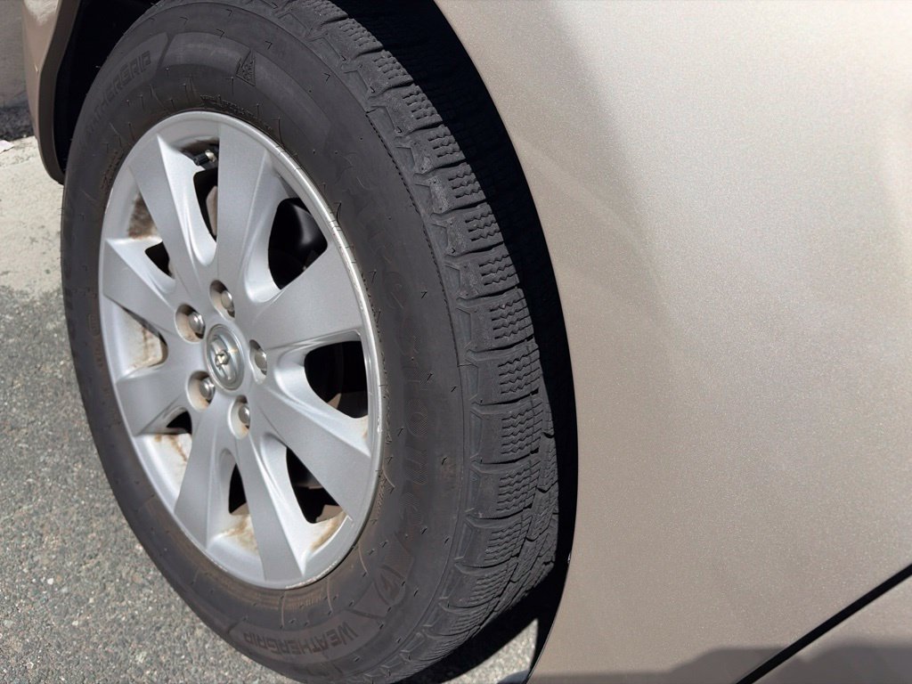 Used 2008 Beige Toyota XLE image 5
