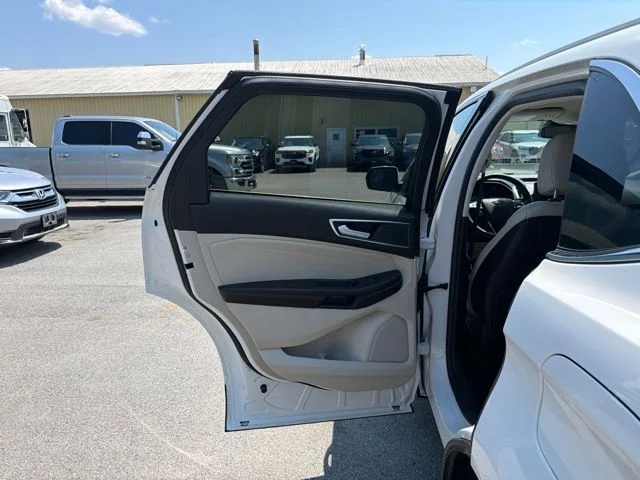 Used 2023 White Metallic Ford Titanium image 85