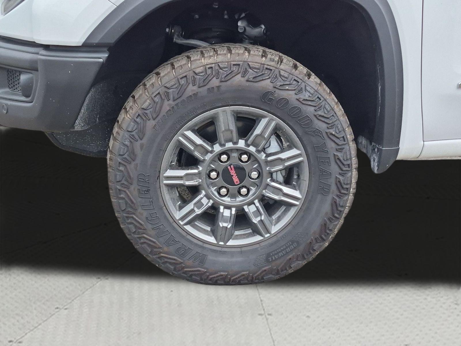 2026 GMC Sierra 1500 AT4X - Photo 33