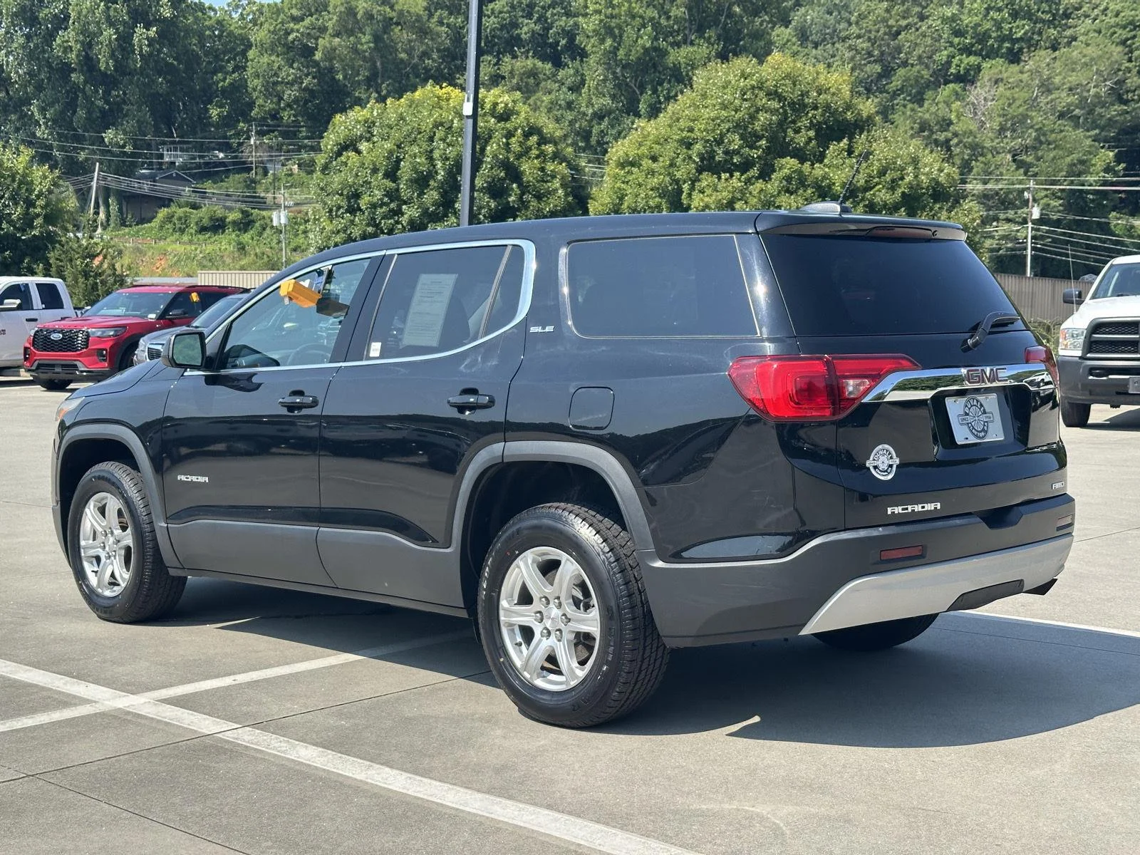 Used 2019 Ebony Twilight Metallic GMC SLE image 5