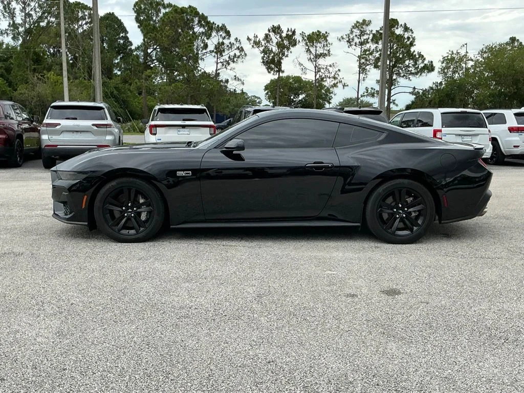 Used 2025 Black Ford GT image 5