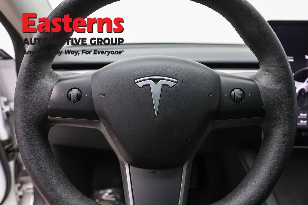 Used 2023 White Tesla Base image 10