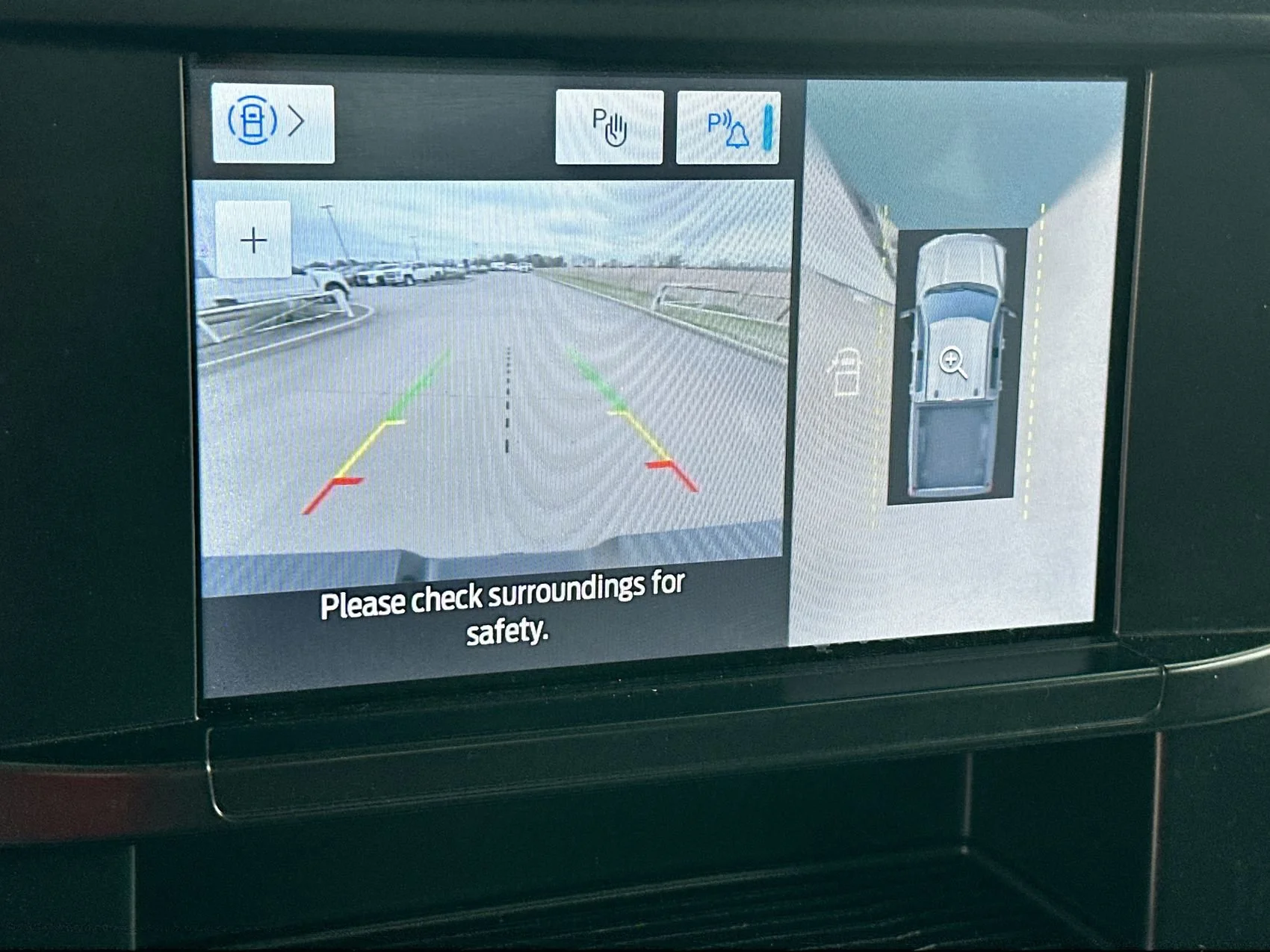Used 2025 Oxford White Ford XLT image 17