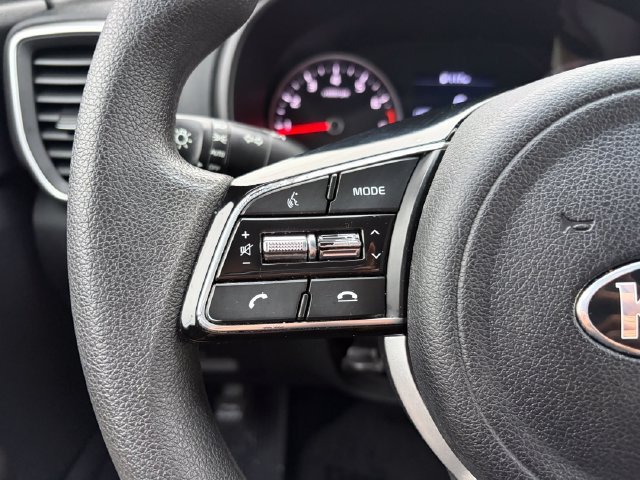 Used 2022 Pacific Blue Kia LX image 12
